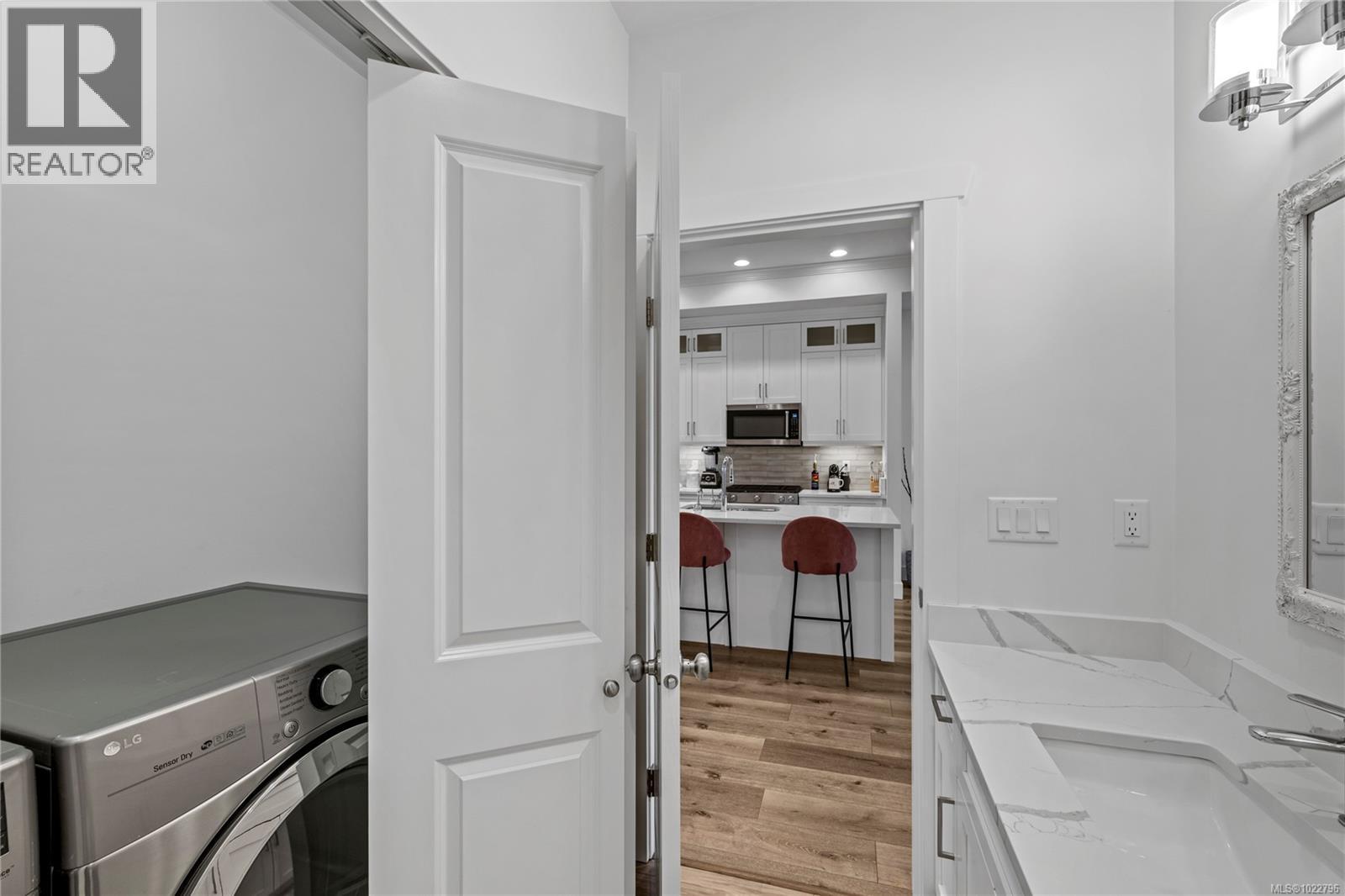 759 Briarwood Dr, Parksville