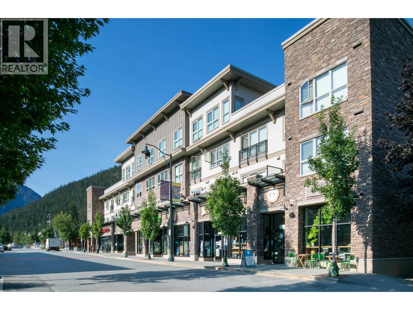 209 7445 FRONTIER STREET, Pemberton