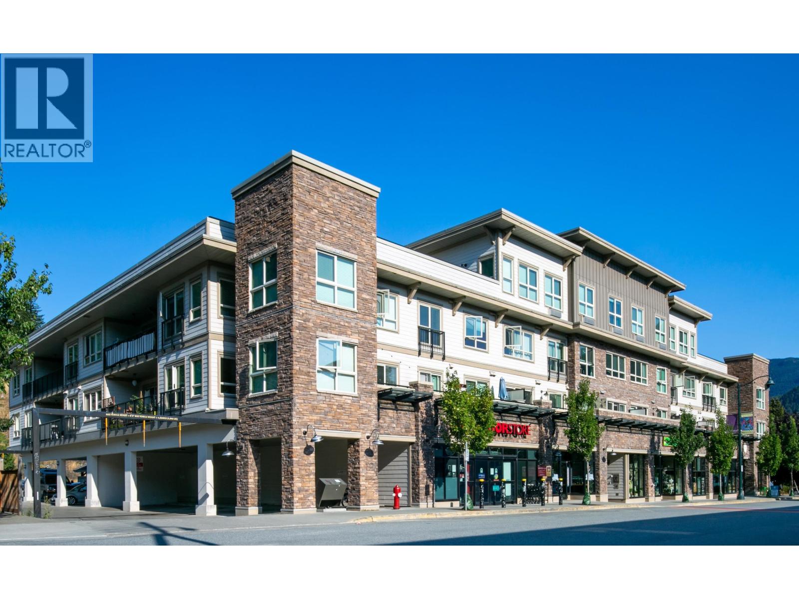 209 7445 FRONTIER STREET, Pemberton