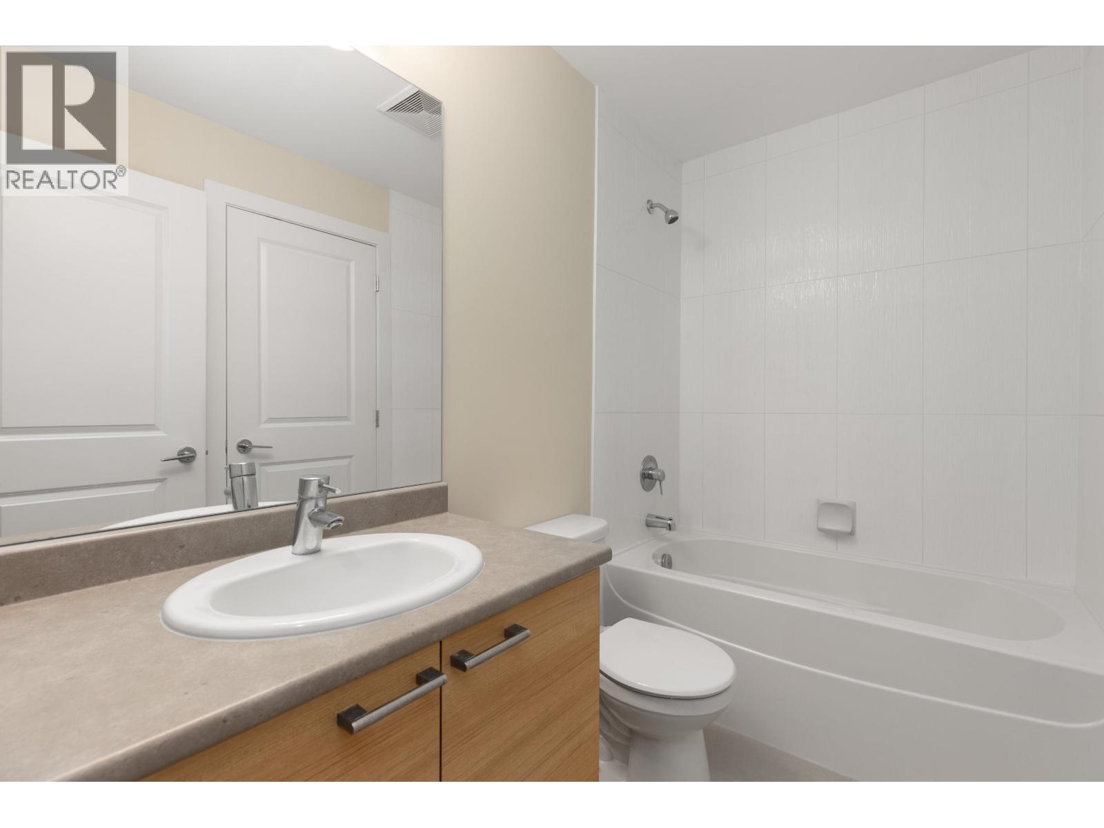 209 7445 FRONTIER STREET, Pemberton