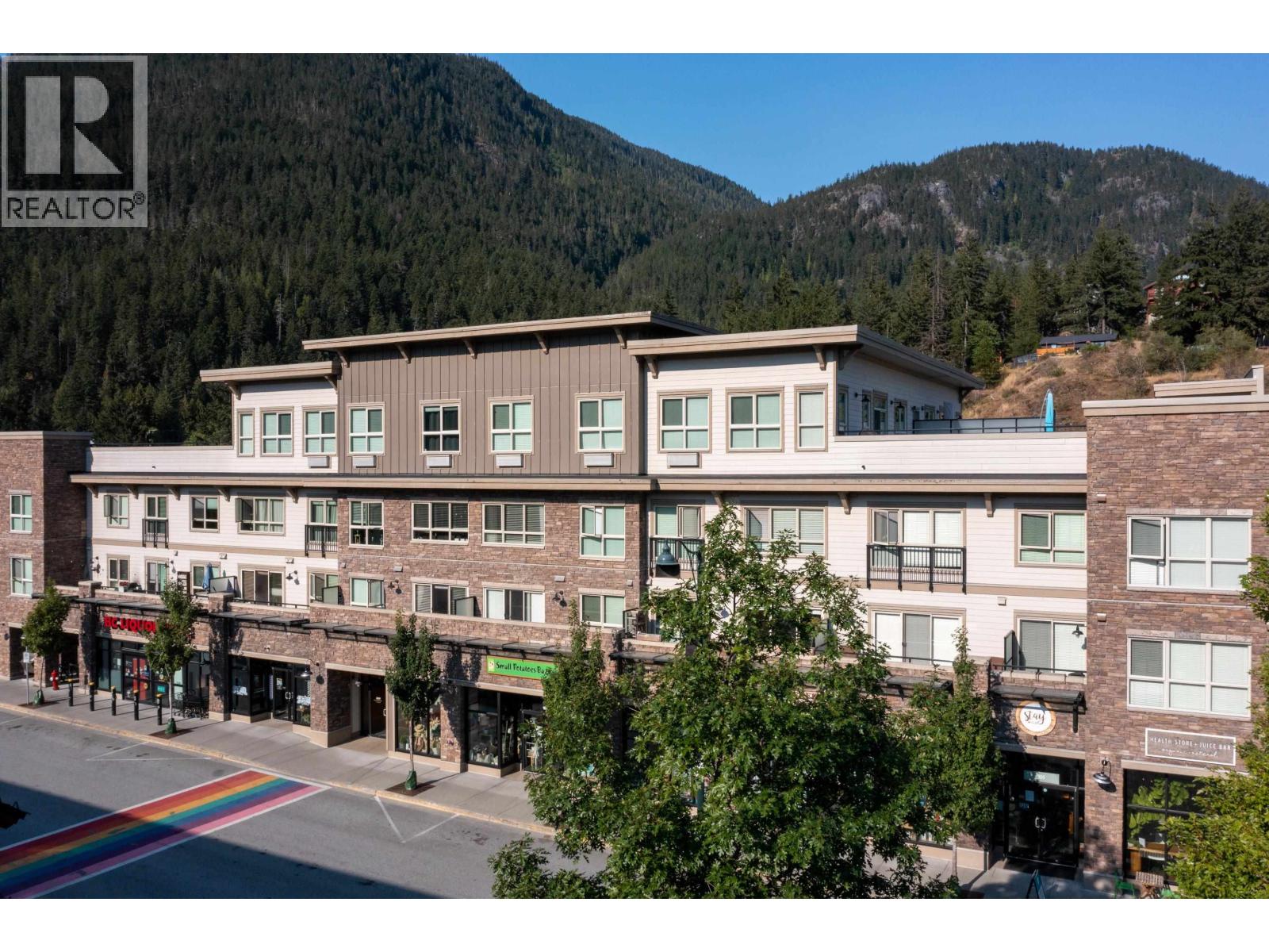 209 7445 FRONTIER STREET, Pemberton