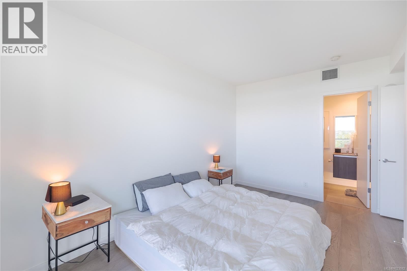 1006 2000 Hannington Road, Langford