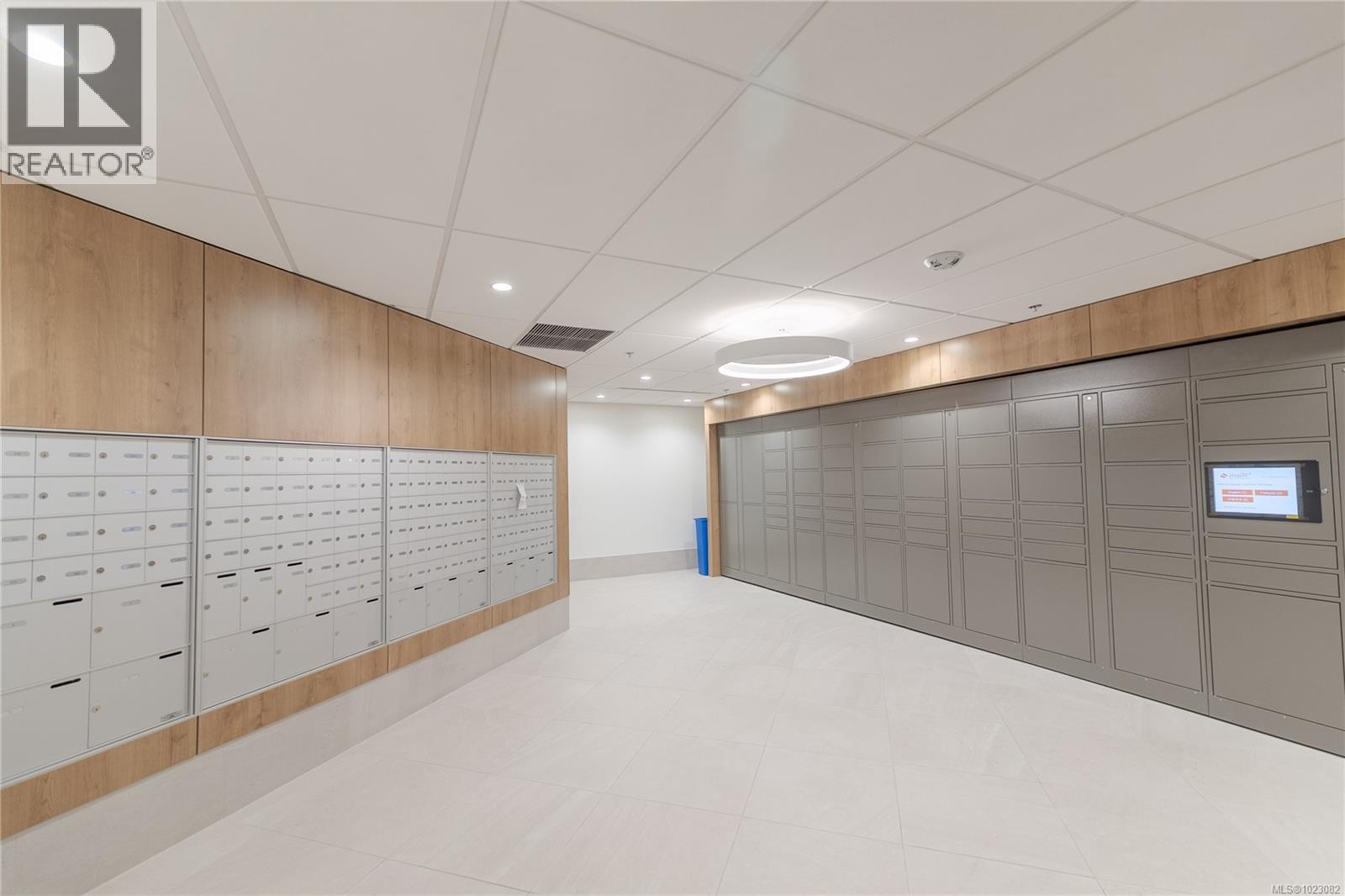 1006 2000 Hannington Road, Langford