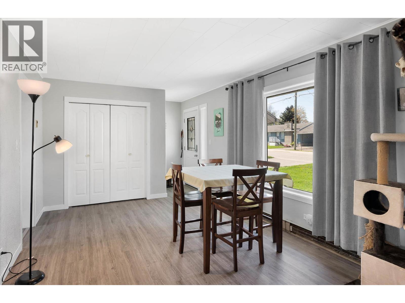 327 PINE STREET - 18