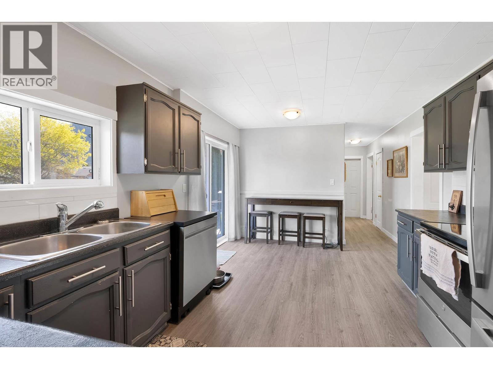 327 Pine Street - 21