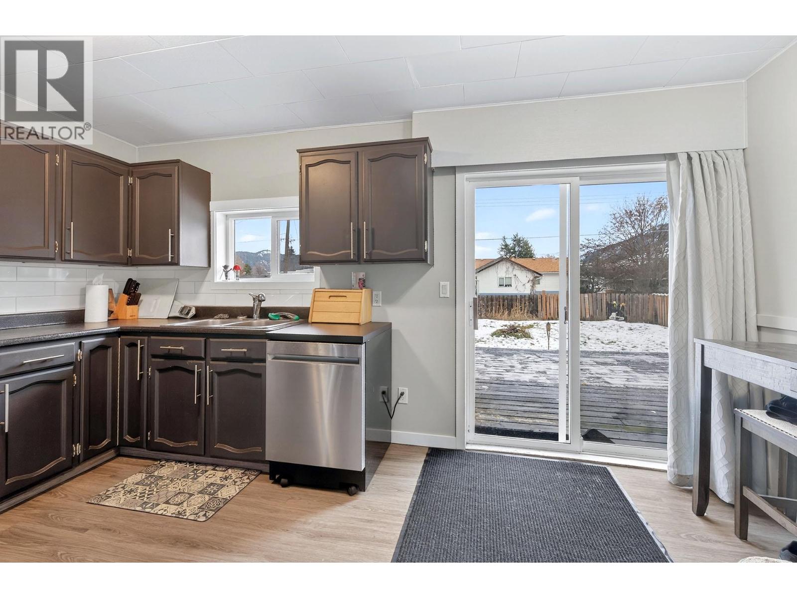 327 PINE STREET - 22