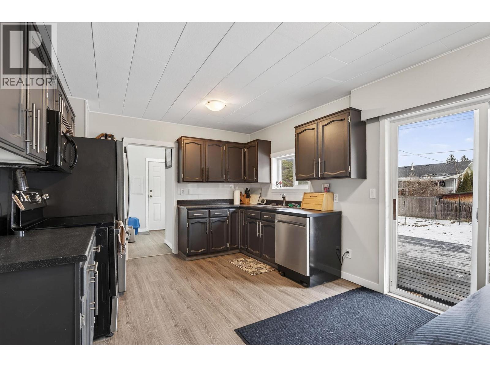 327 Pine Street - 23