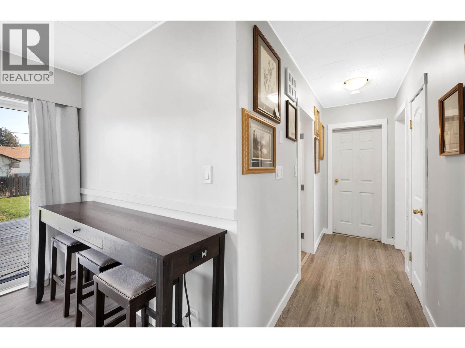 327 Pine Street - 27