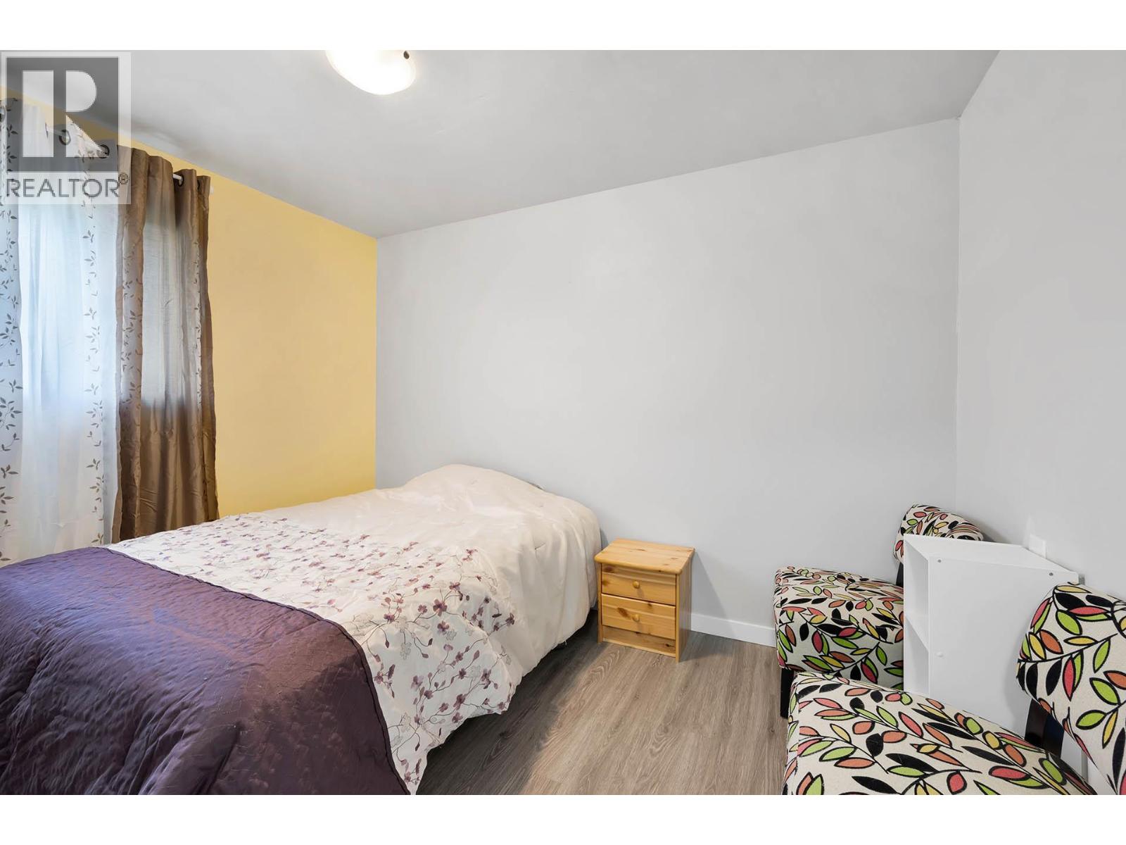 327 PINE STREET - 36