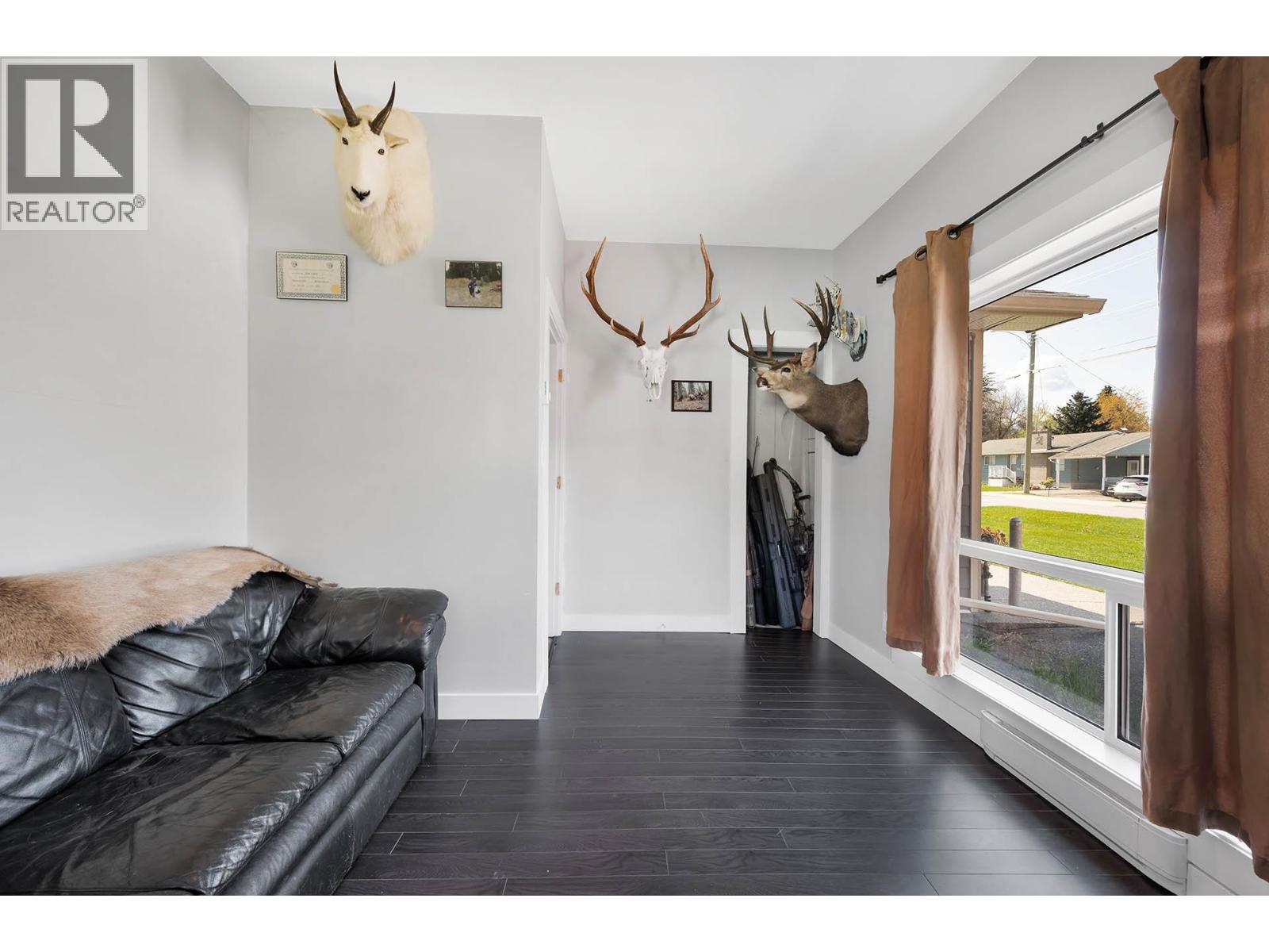 327 Pine Street - 38