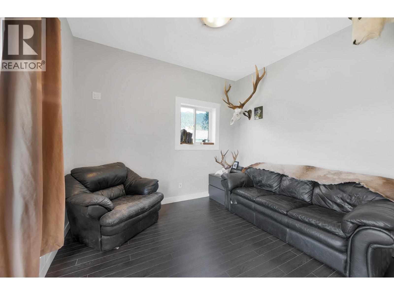 327 PINE STREET - 39