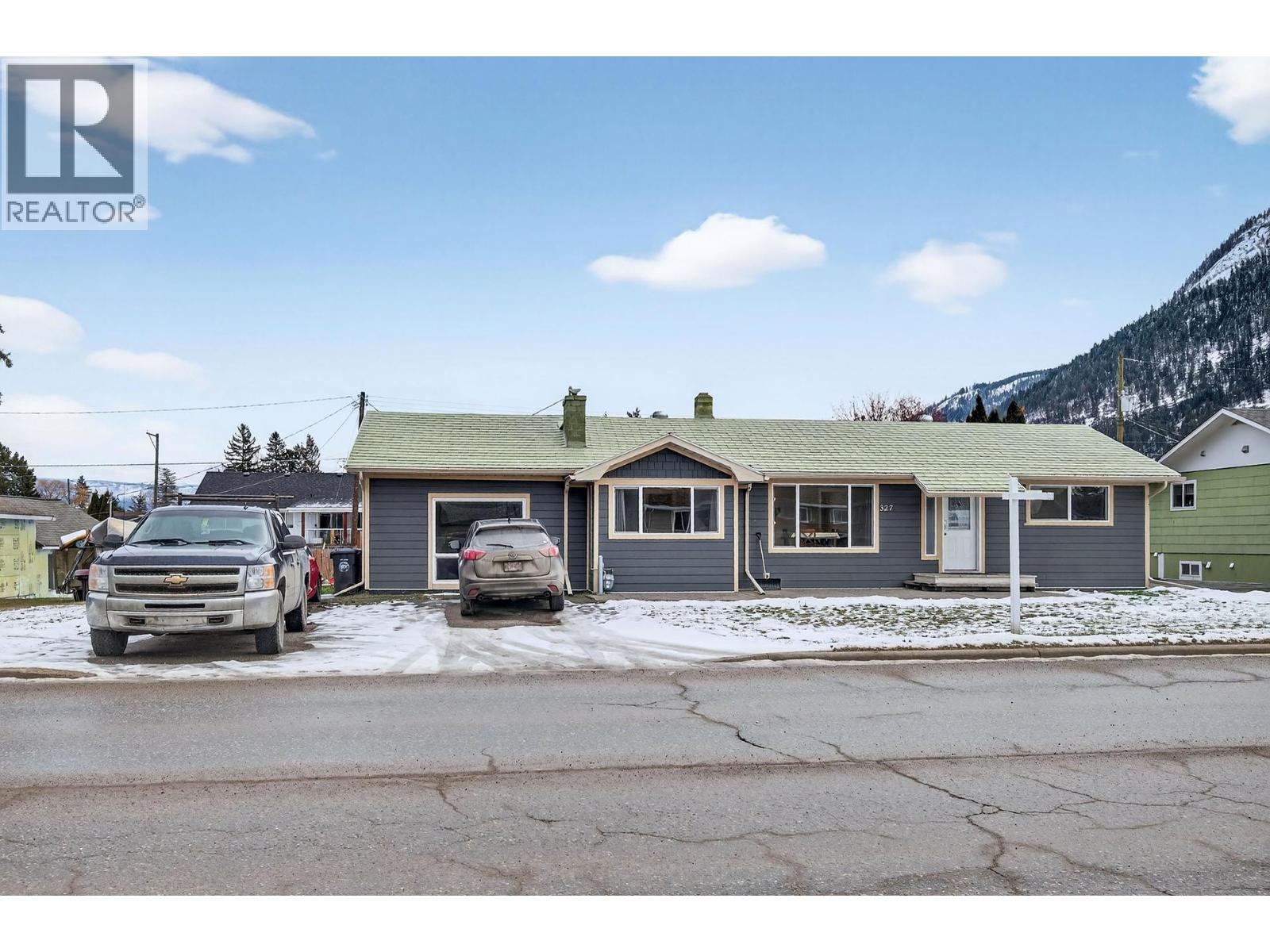 327 Pine Street - 64