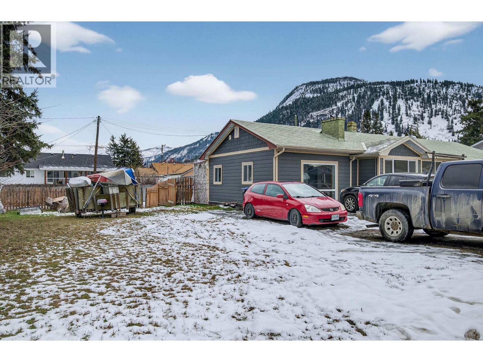 327 Pine Street - 8
