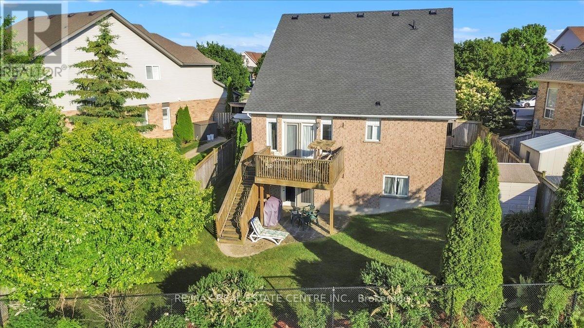 35 CAMERON COURT - 34