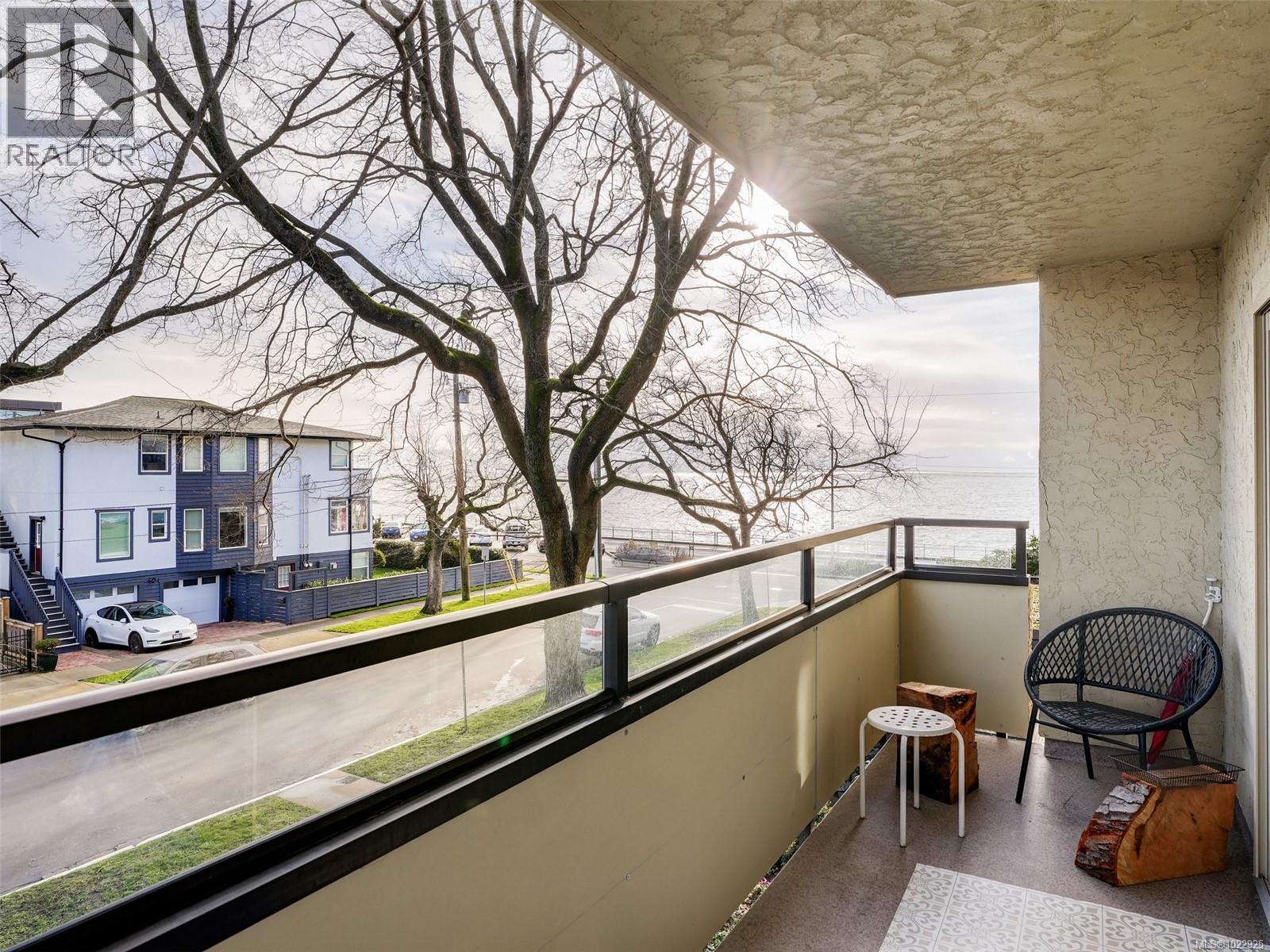 202 360 Dallas Road, Victoria