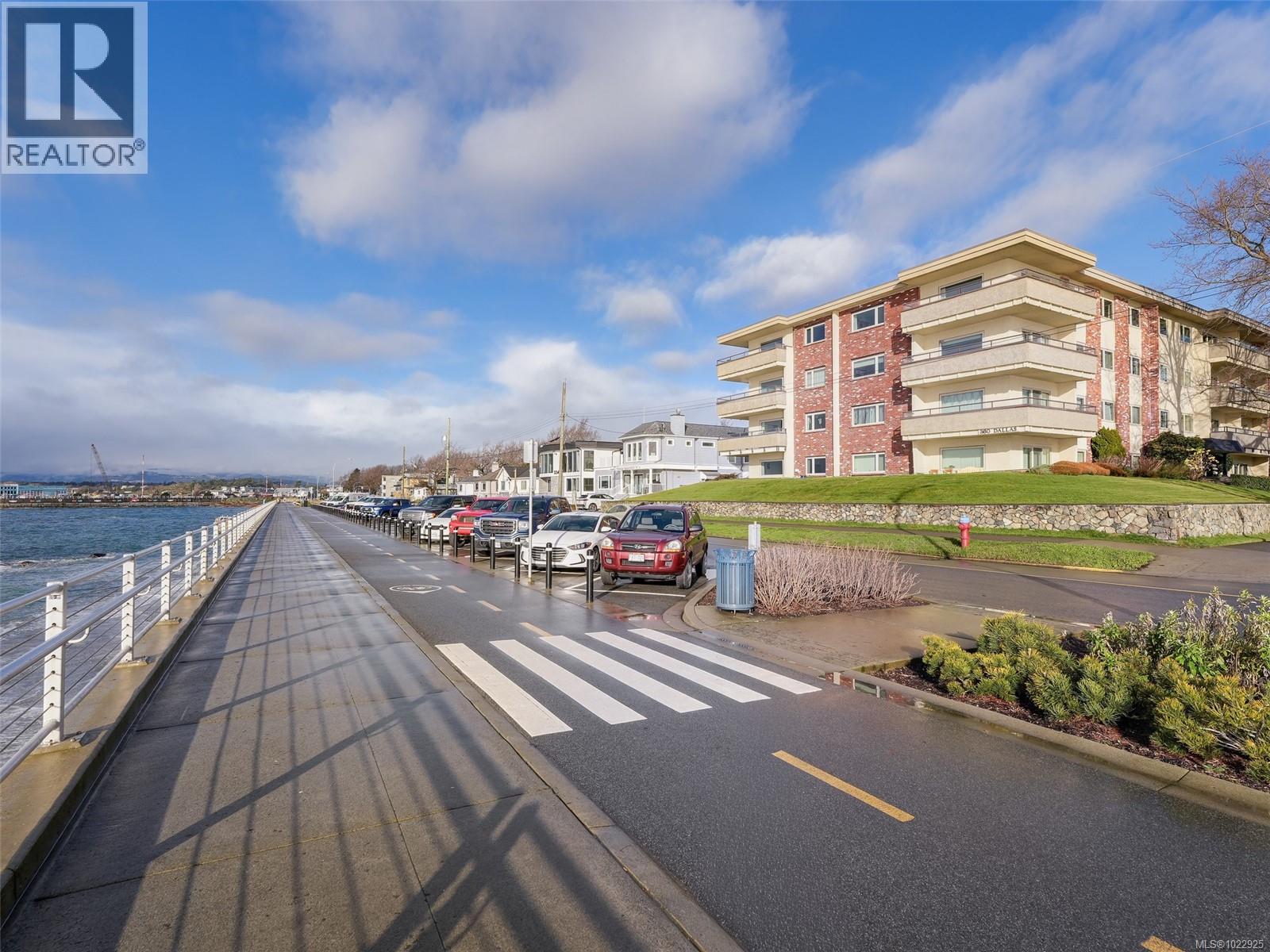 202 360 Dallas Road, Victoria