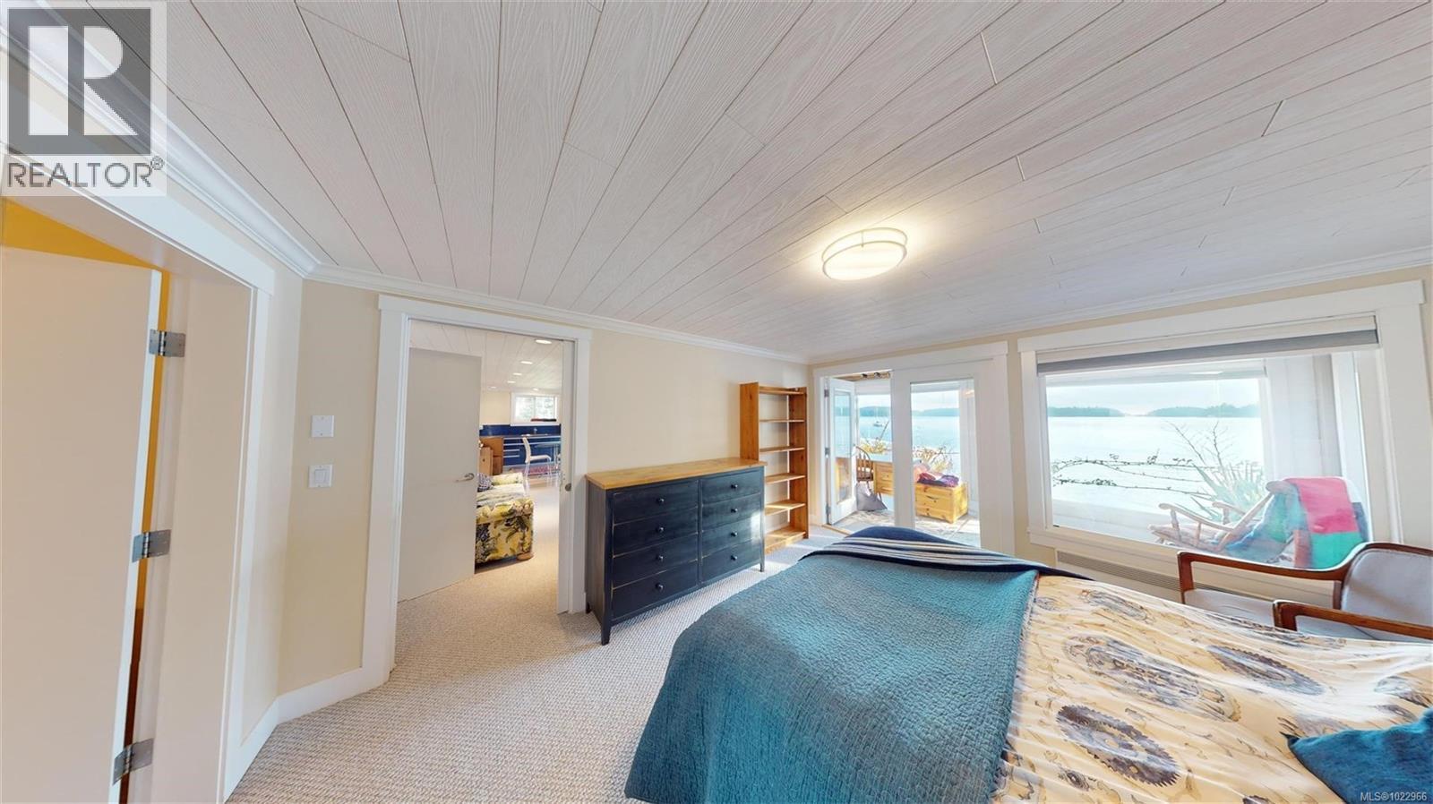  10 McKenzie Crescent, Piers Island