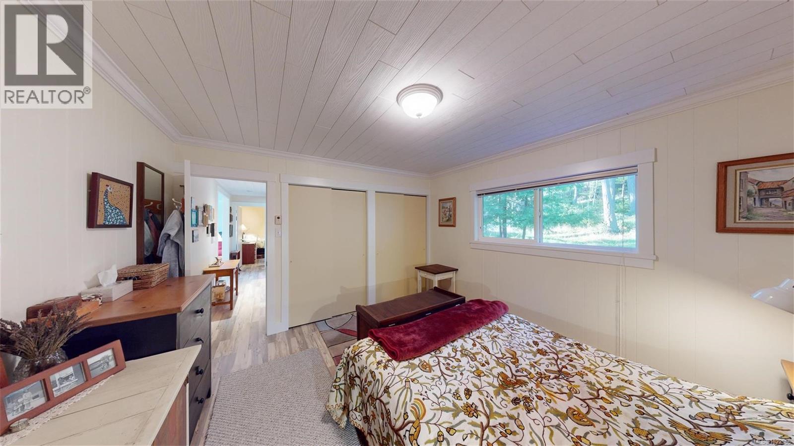  10 McKenzie Crescent, Piers Island