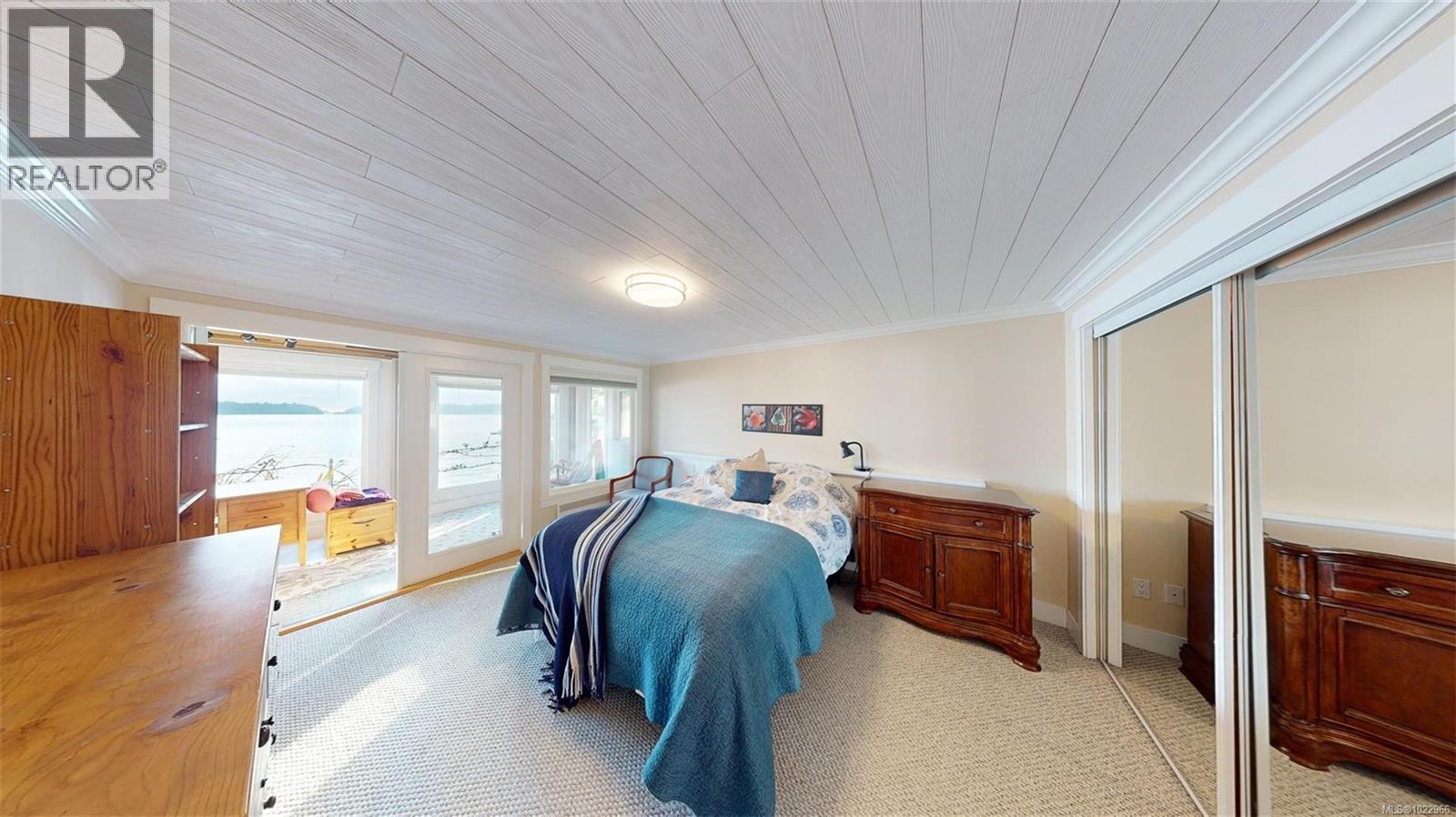  10 McKenzie Crescent, Piers Island