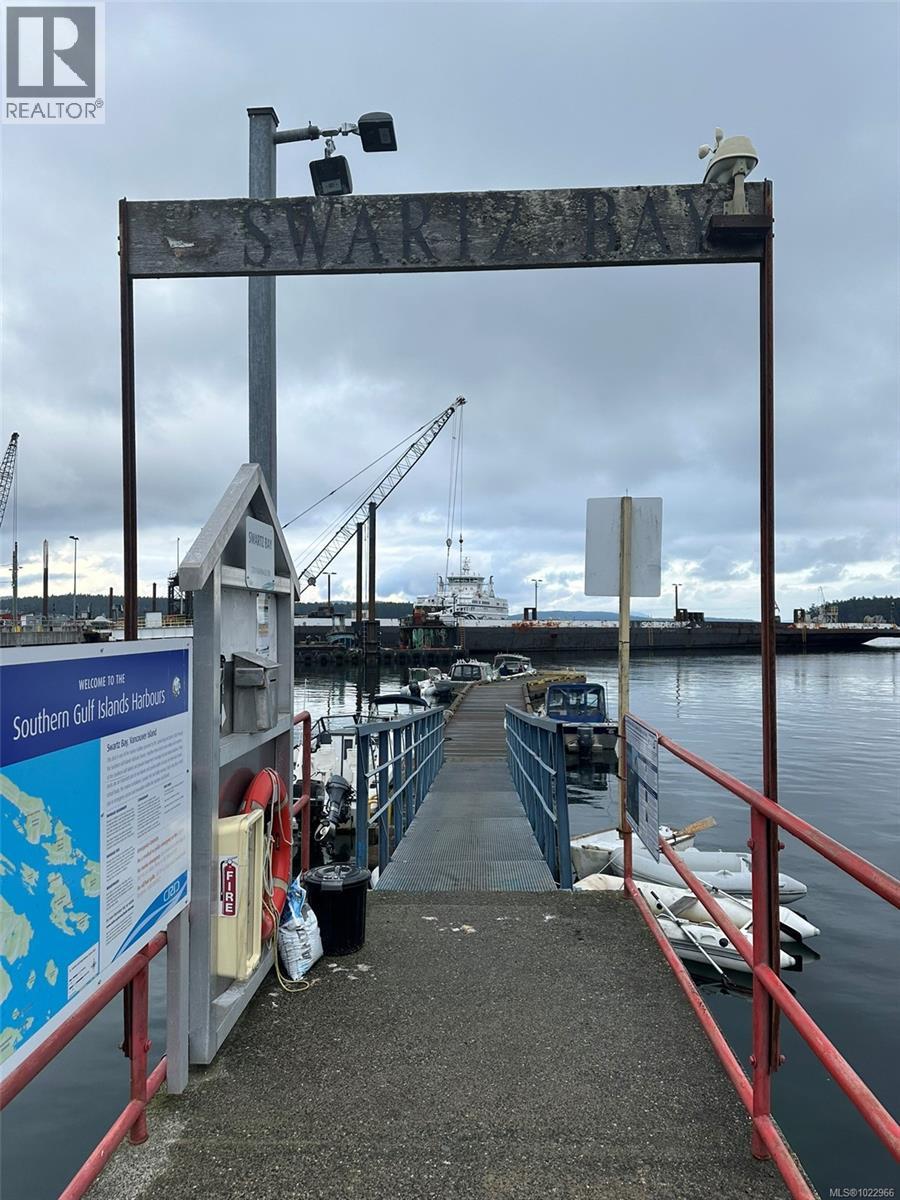  10 McKenzie Crescent, Piers Island