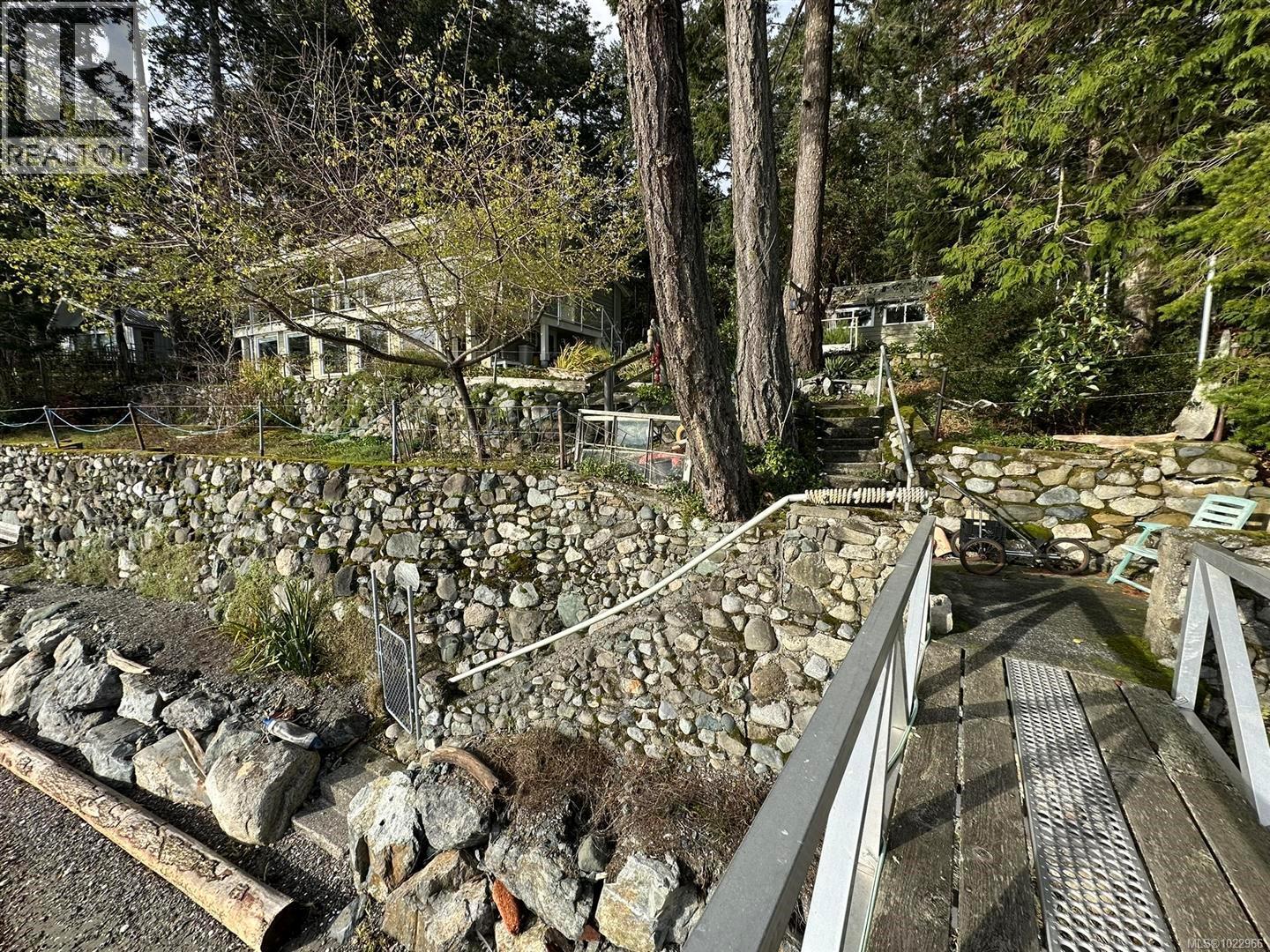  10 McKenzie Crescent, Piers Island