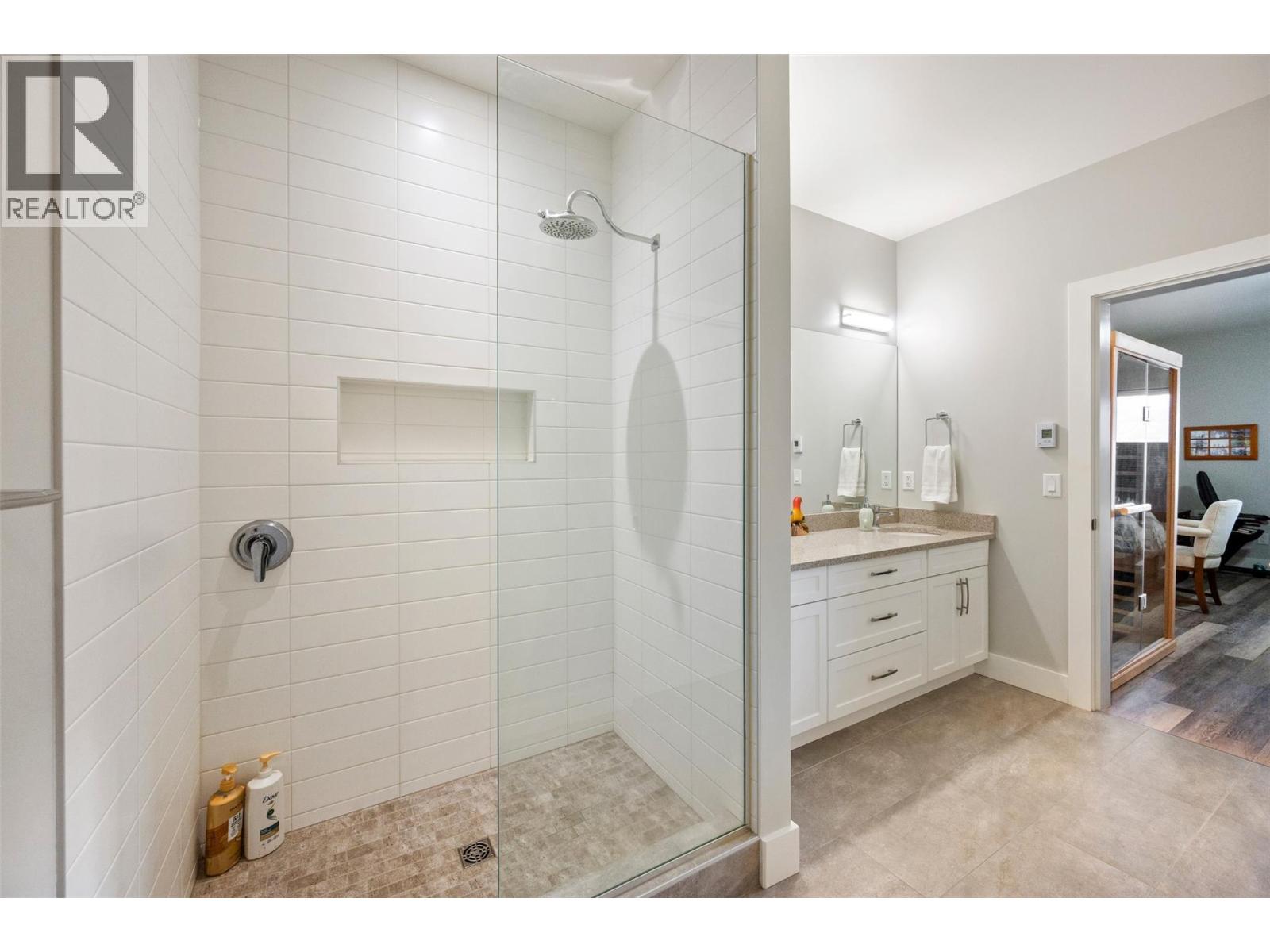 100 Vista Way Unit# 142, Penticton