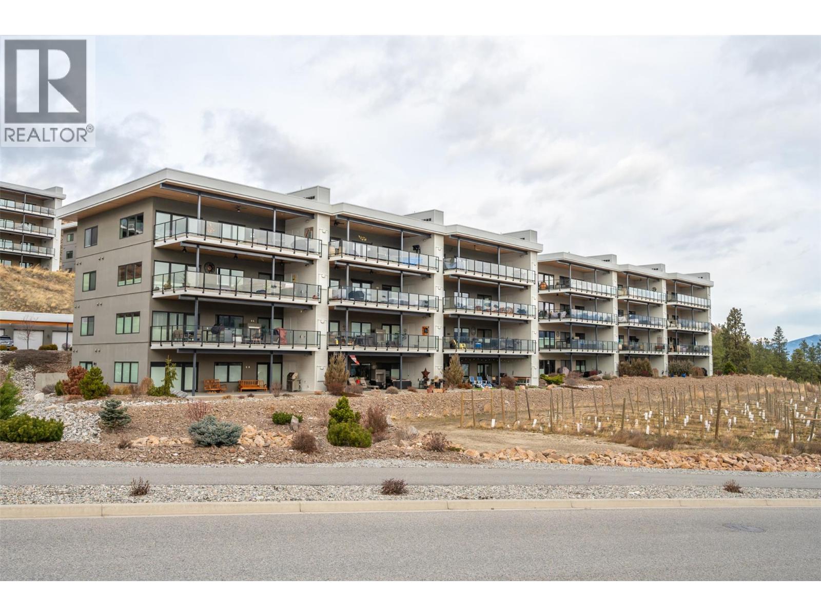 100 Vista Way Unit# 142, Penticton