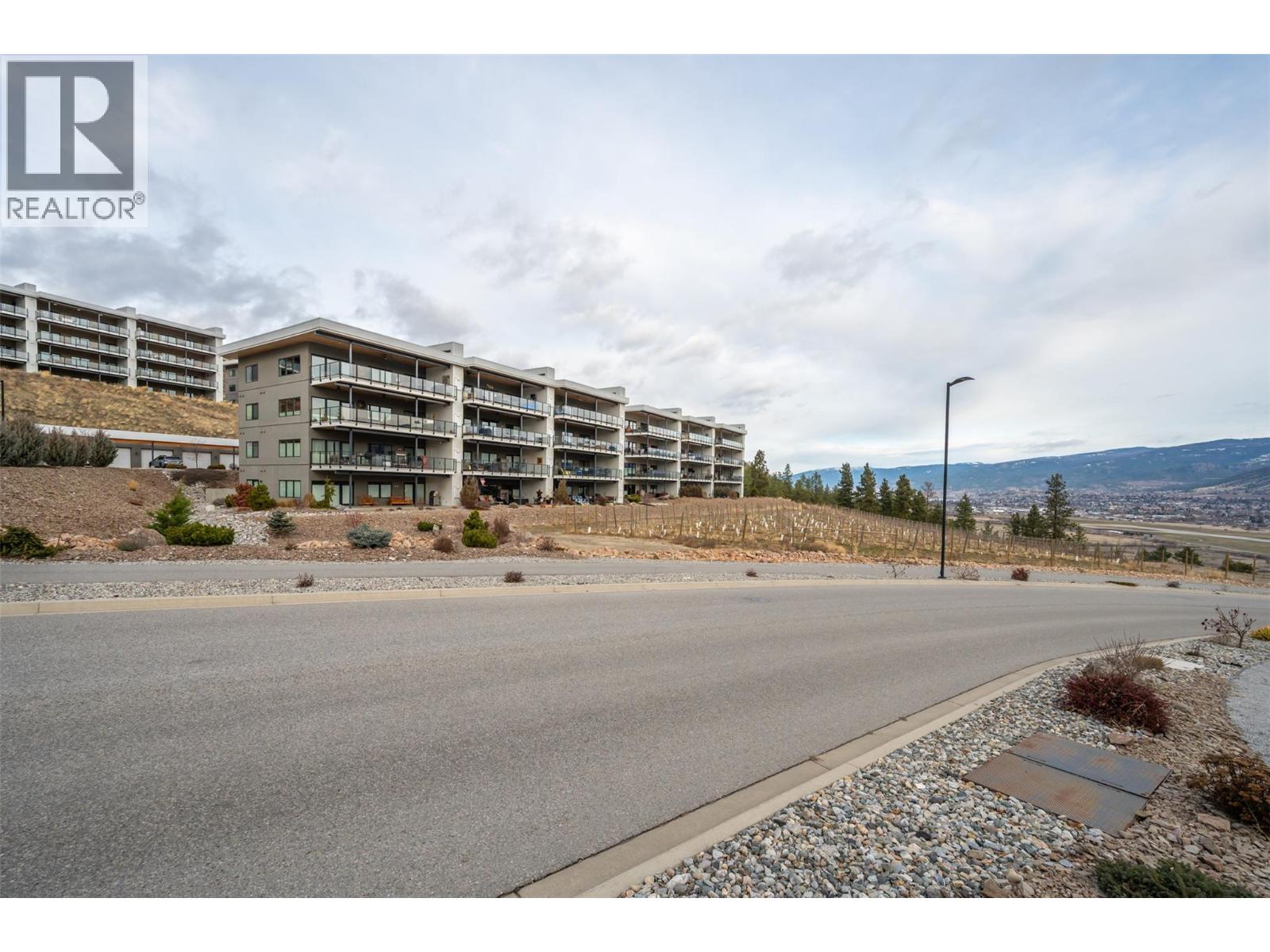 100 Vista Way Unit# 142, Penticton