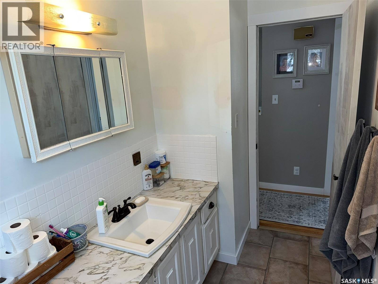410 Miller CRESCENT E — photo 13