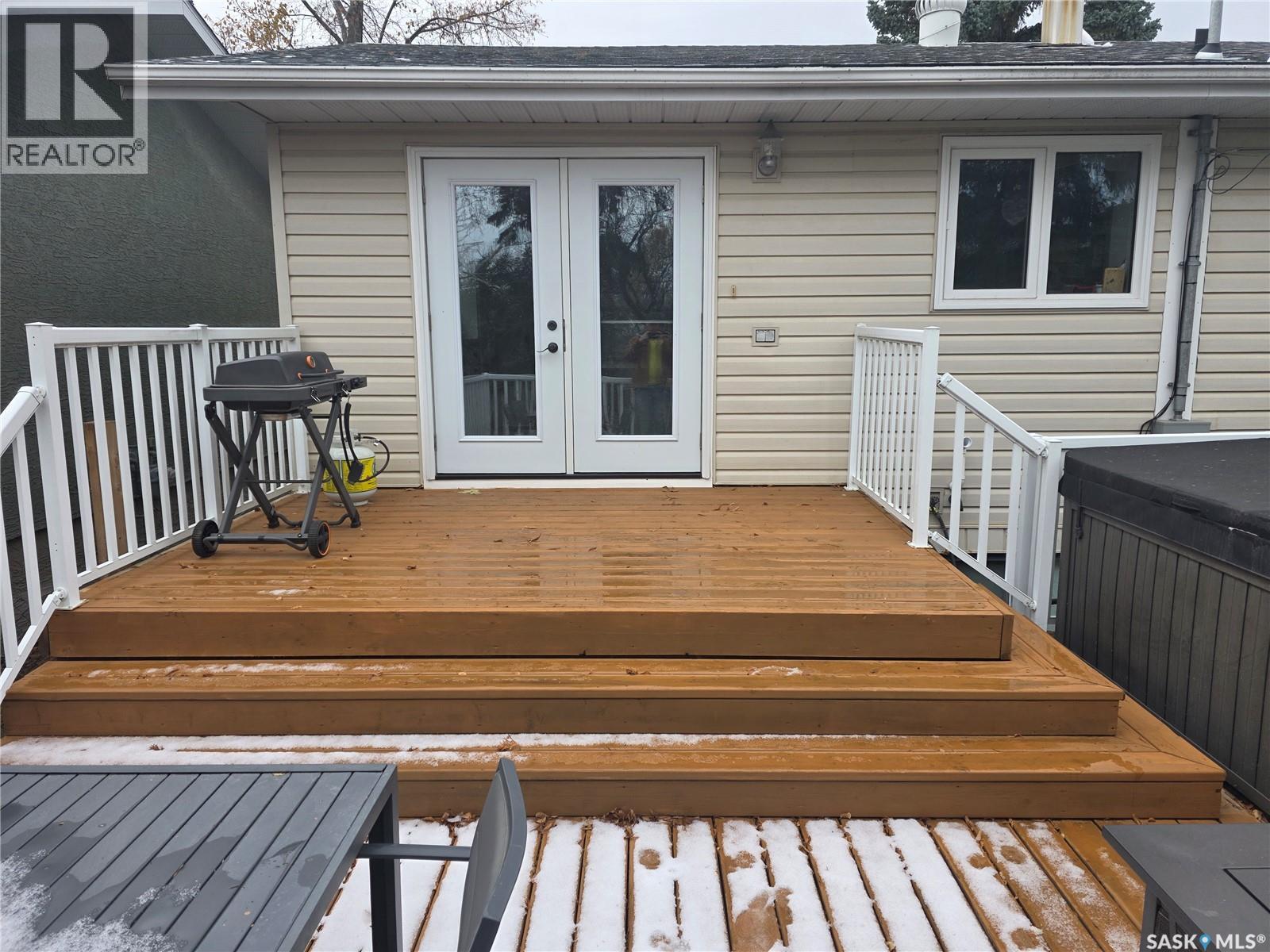 410 Miller CRESCENT E — photo 44