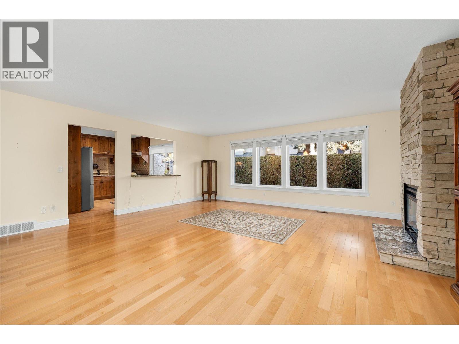 5 1209 Brookside Avenue, Kelowna