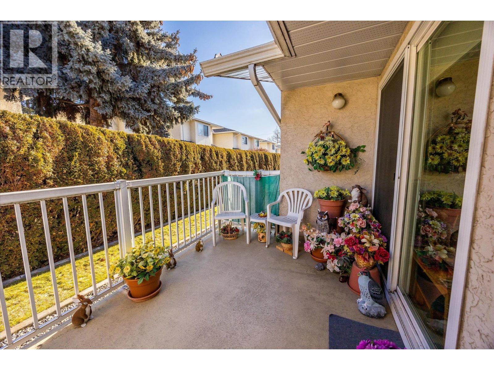 5 1209 Brookside Avenue, Kelowna