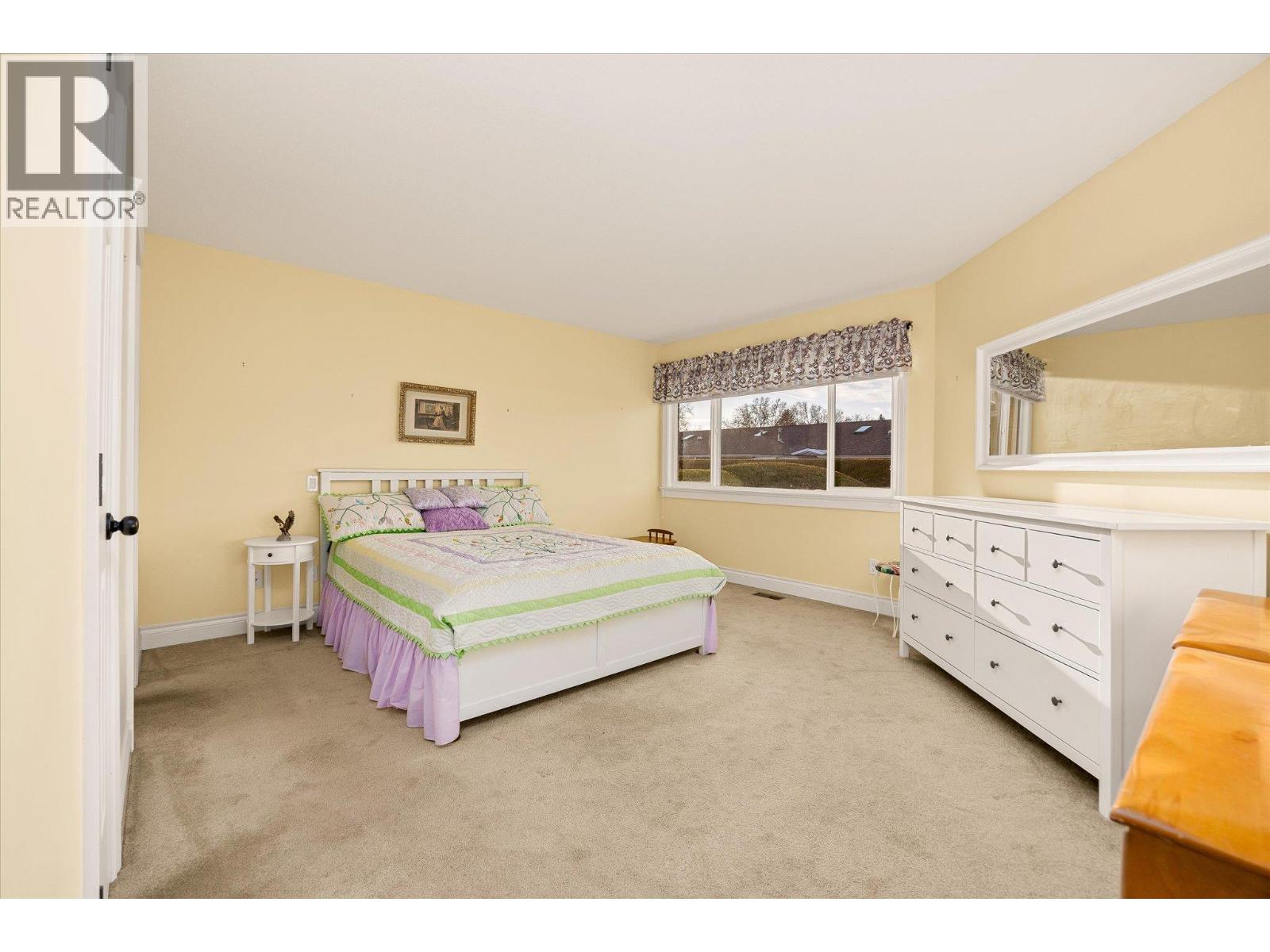 5 1209 Brookside Avenue, Kelowna