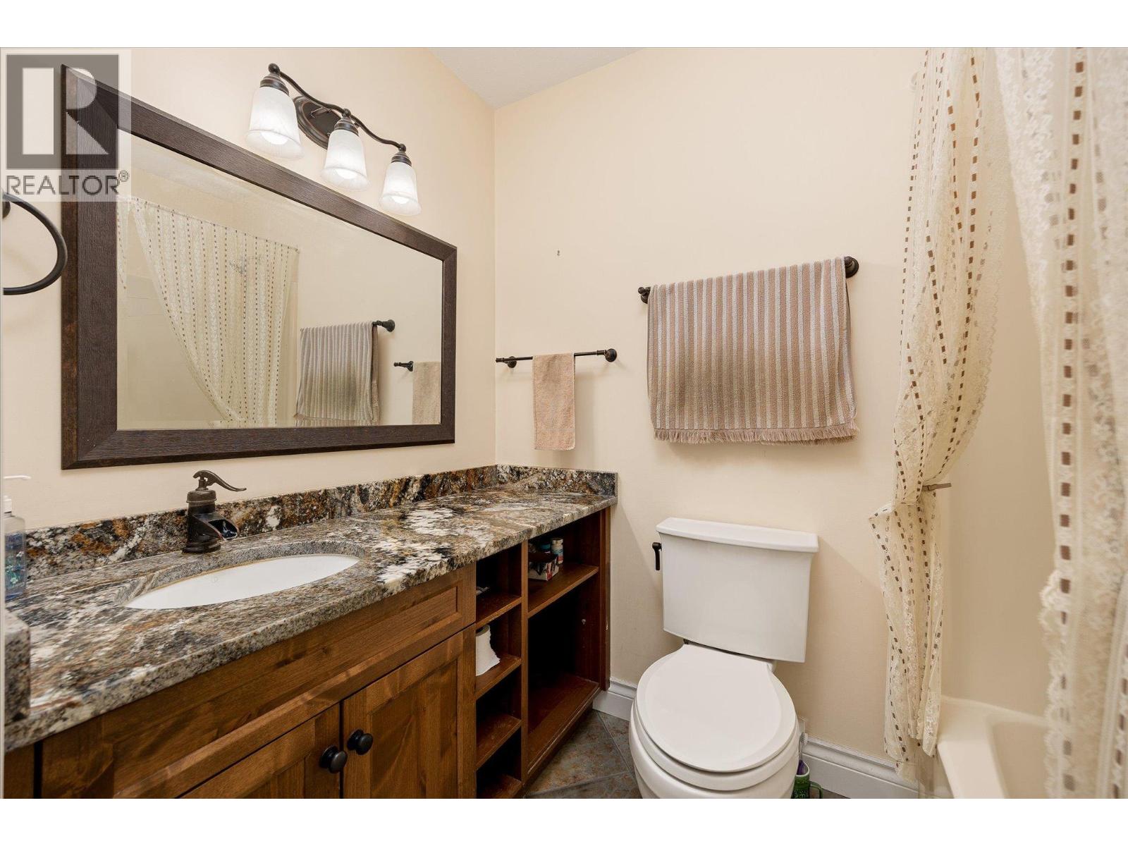 5 1209 Brookside Avenue, Kelowna