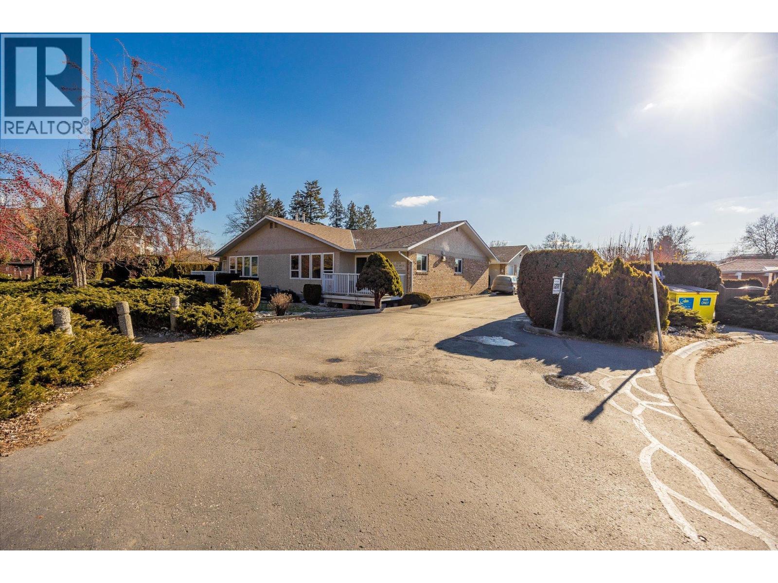 5 1209 Brookside Avenue, Kelowna