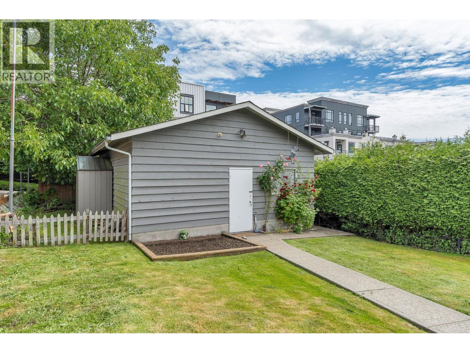 221 LEBLEU STREET, Coquitlam