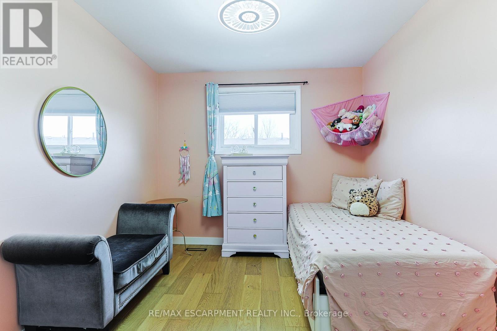 #54 5475 LAKESHORE ROAD - 27