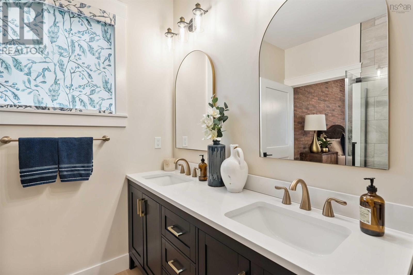 Property 27 of 47 of 232/236 Victoria Street