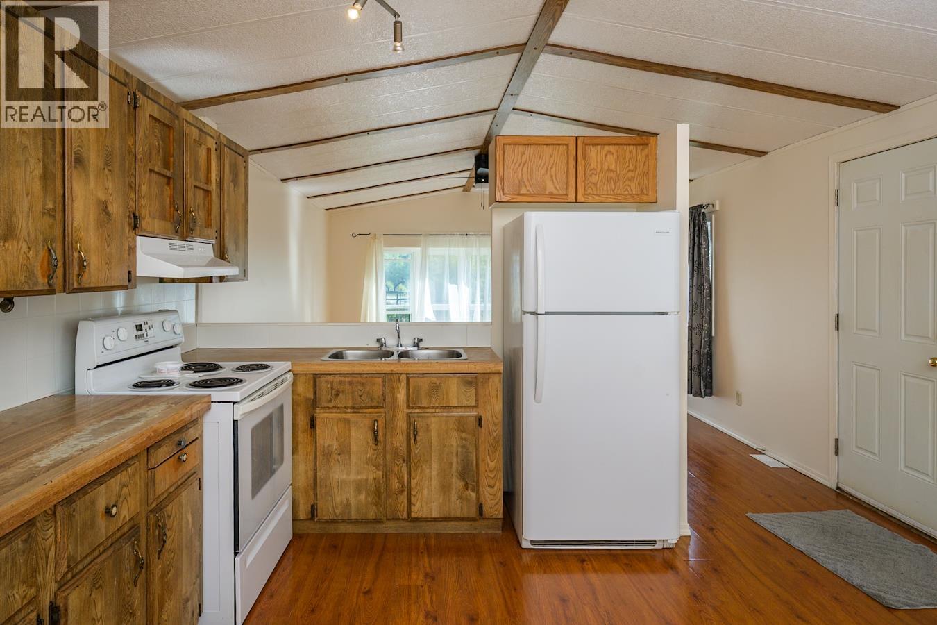 8487 PETER ROAD, Prince George