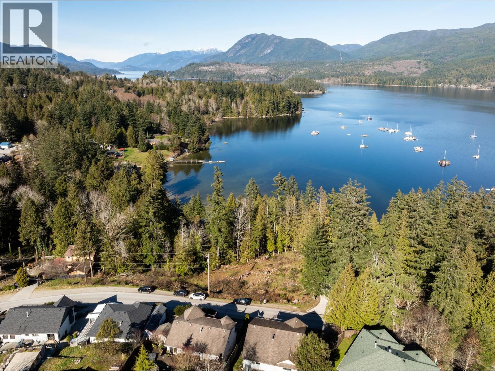 5830 MARINE WAY, Sechelt