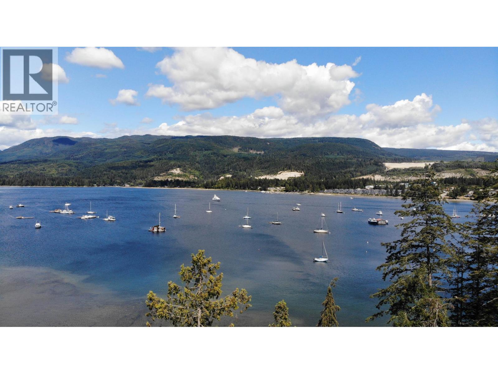5830 MARINE WAY, Sechelt