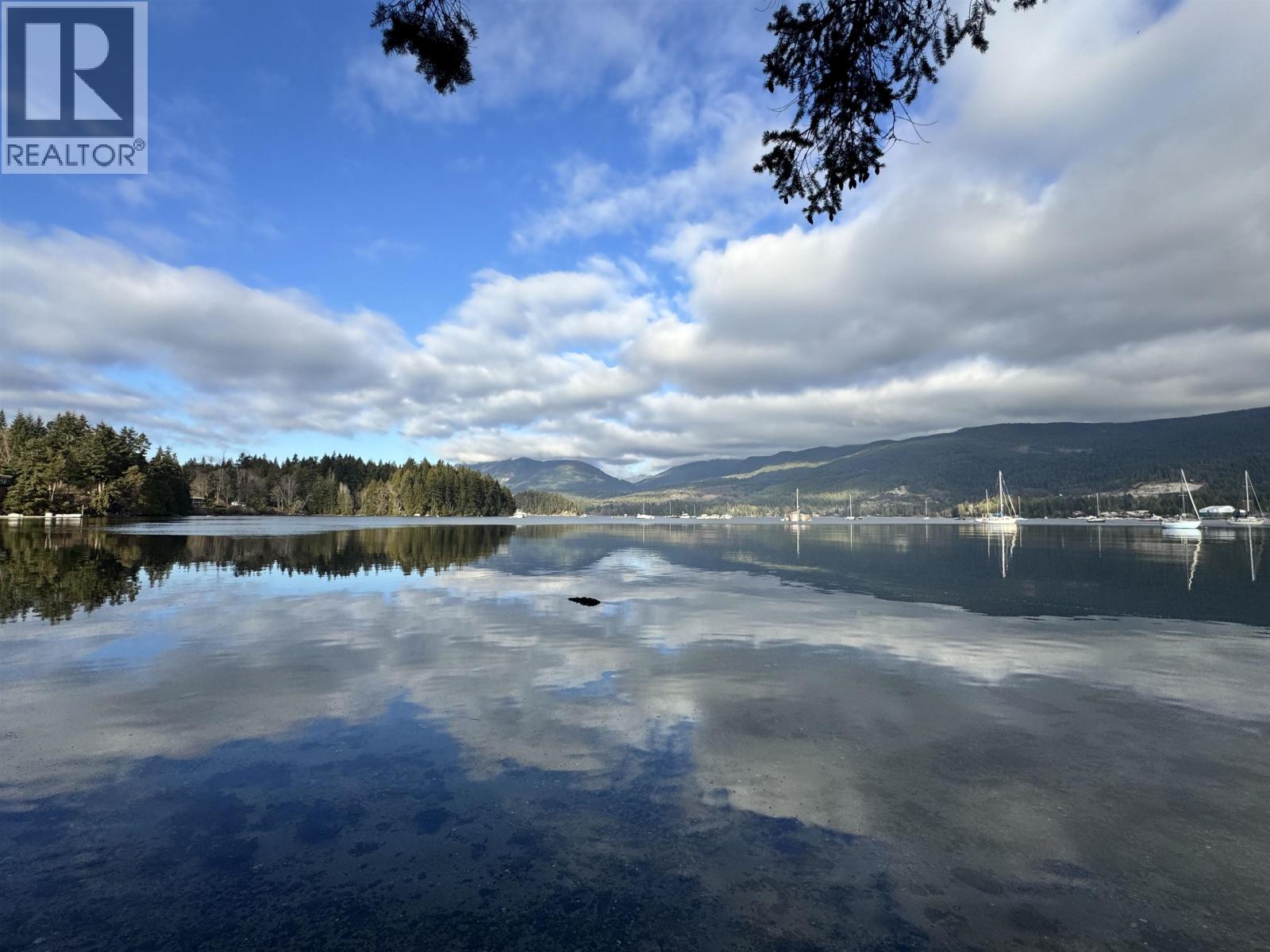 5830 MARINE WAY, Sechelt