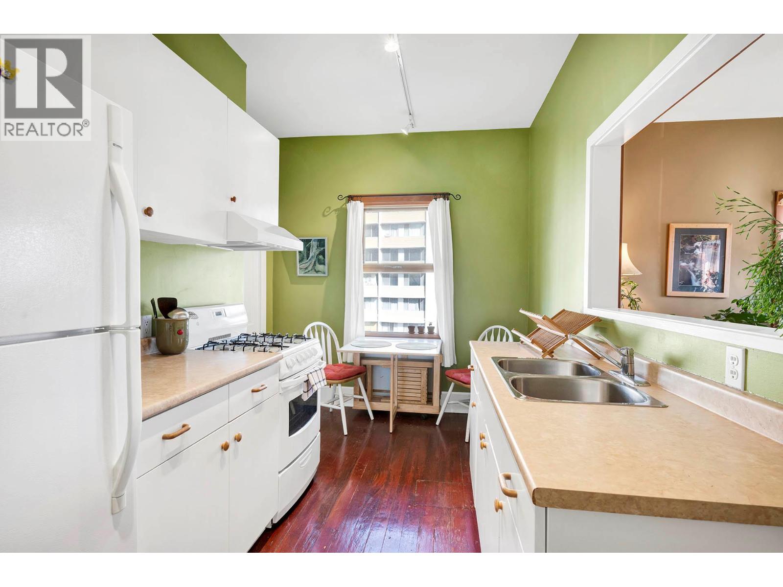 173 ST. PAUL STREET - 23