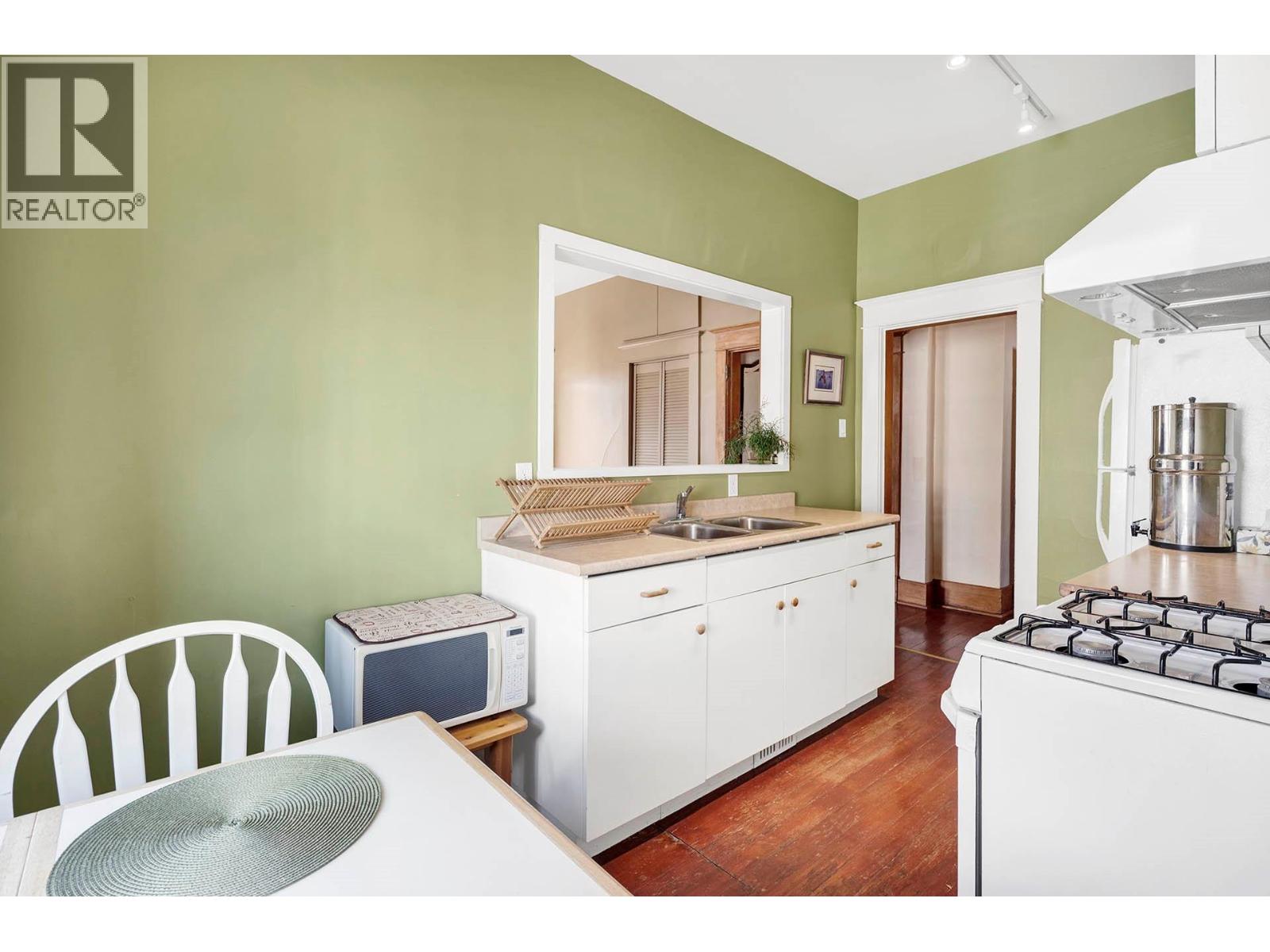 173 St. Paul Street - 25