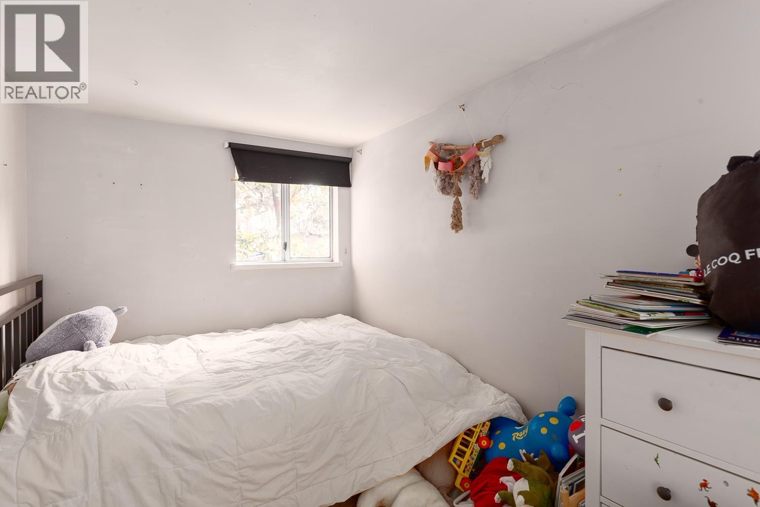 2483 W 6TH AVENUE, Vancouver