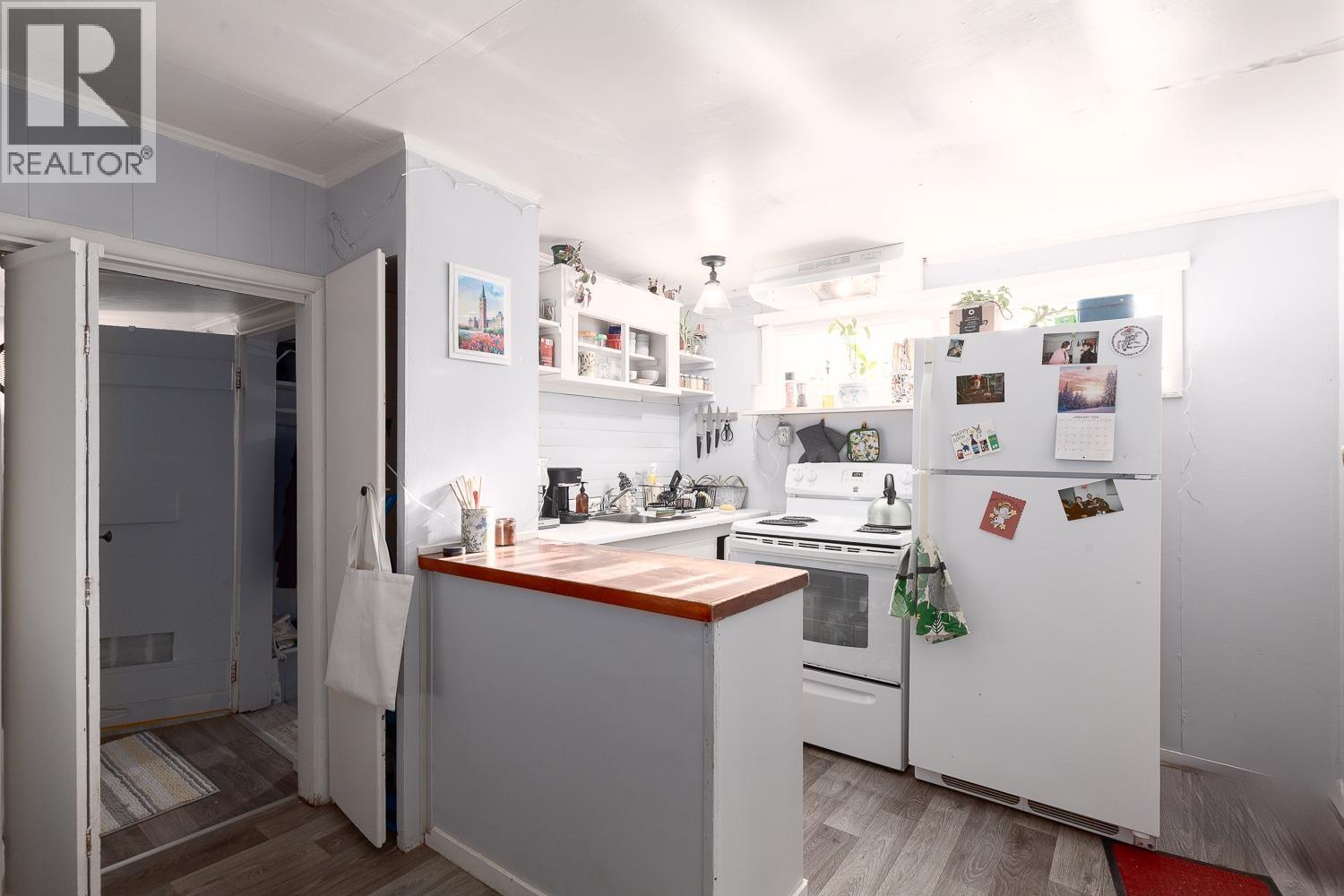 2483 W 6TH AVENUE, Vancouver