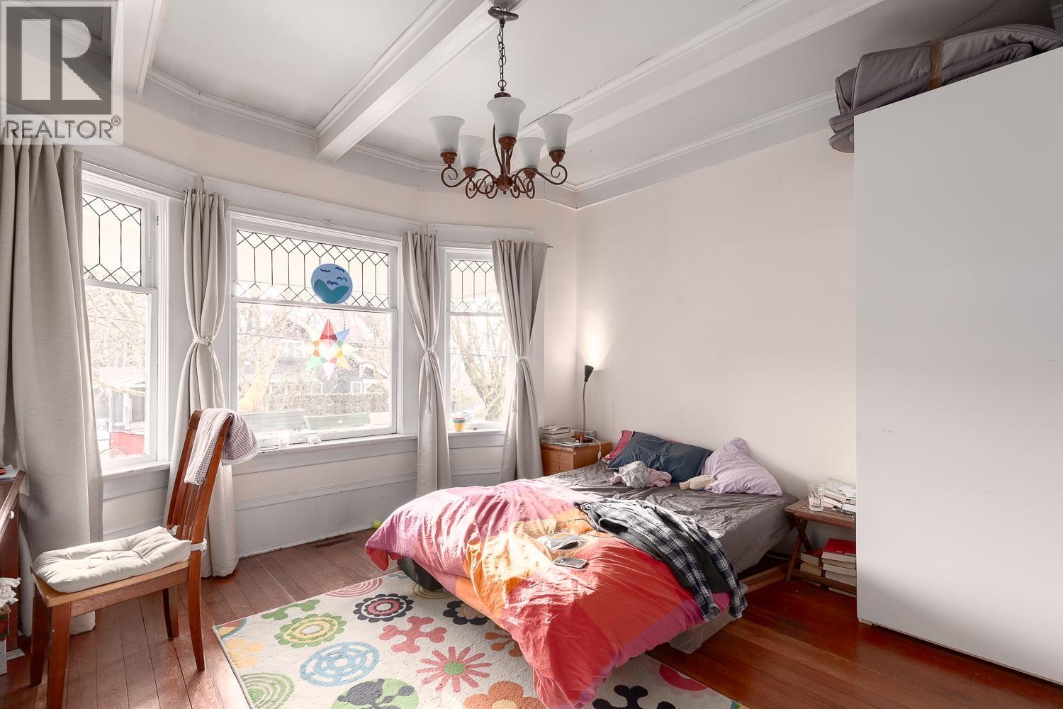 2483 W 6TH AVENUE, Vancouver