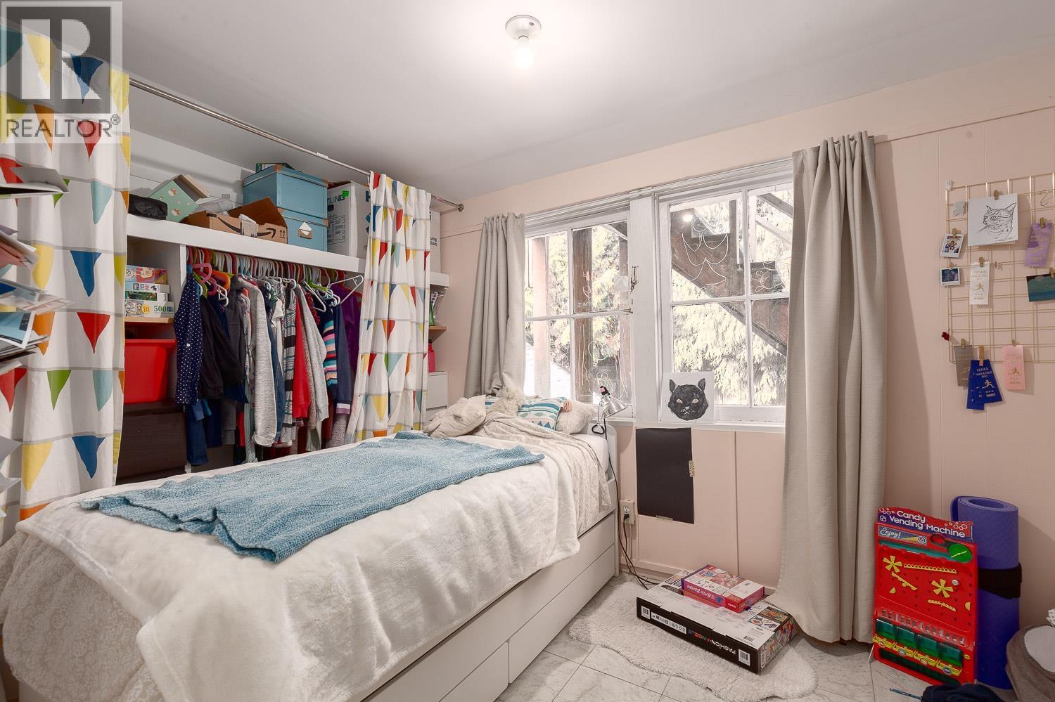 2483 W 6TH AVENUE, Vancouver