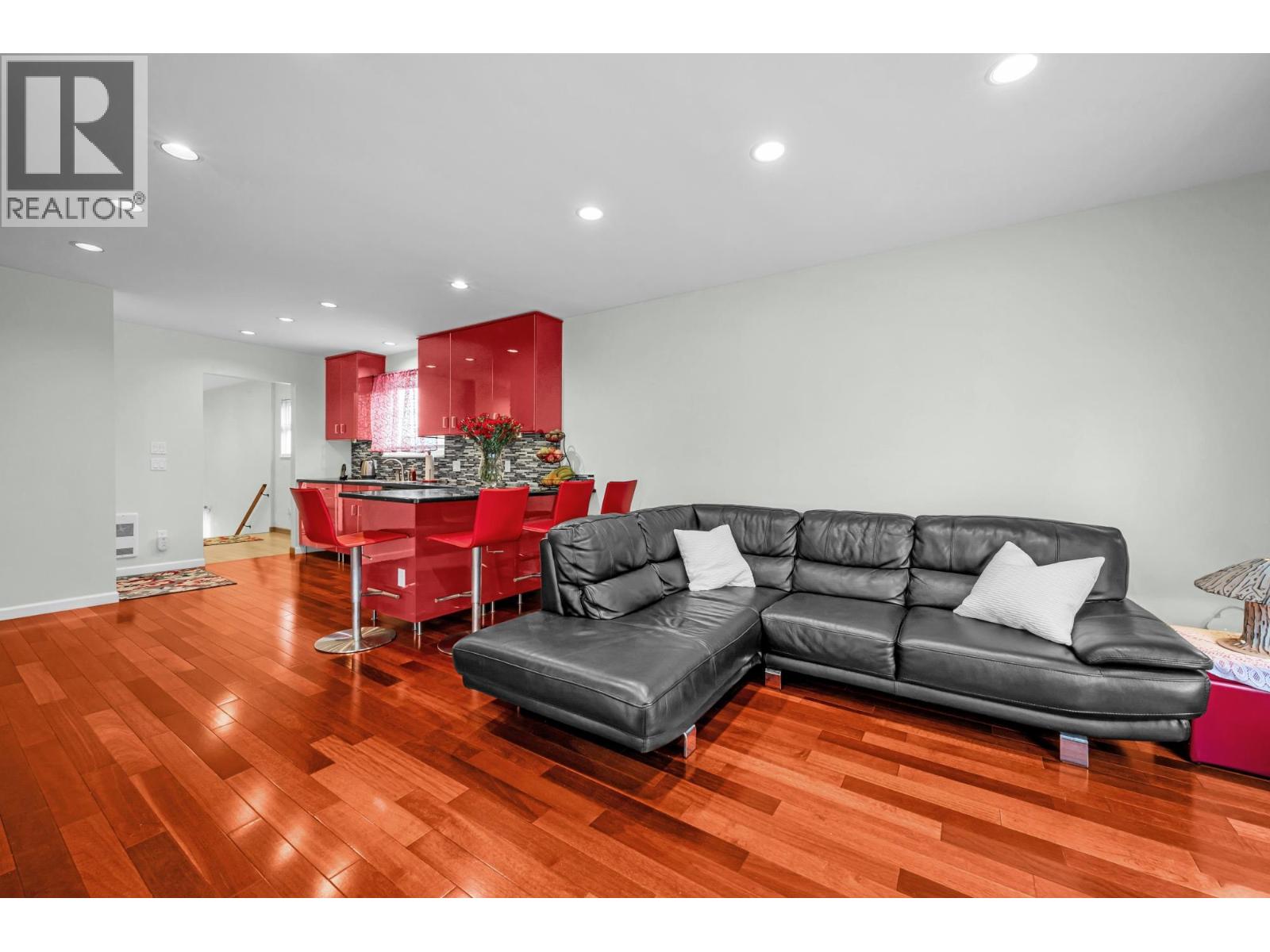 773 PRAIRIE AVENUE, Port Coquitlam