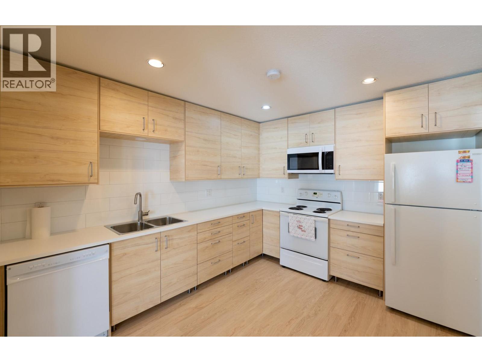 773 PRAIRIE AVENUE, Port Coquitlam